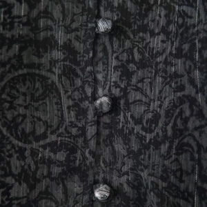 Robe col V pour femme motif cachemire avec rayures métalliques et boutons en tissu