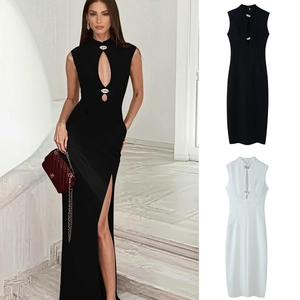 Robe Longue Élégante pour Femmes Sans Manches avec Col Officier et Découpes avec Boucles en Métal Coupe Slim Fente Haute Soirée