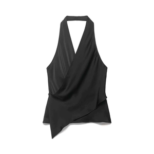 Haut licou noir chic avec col en V profond et ourlet asymétrique pour un look d'été élégant