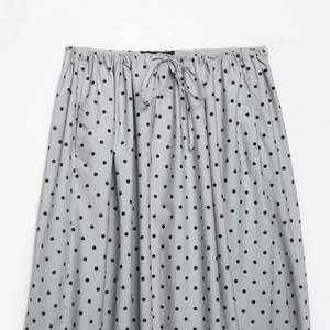 Jupe trapèze grise à pois pour femmes avec taille élastique et cordon de serrage réglable