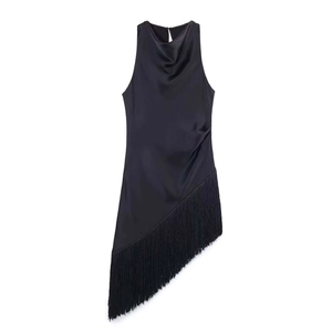Elegante Top da Donna in Raso con Scollo a Cappuccio Senza Maniche Orlo Asimmetrico con Frange Lunghe Moda Estiva Top Lungo