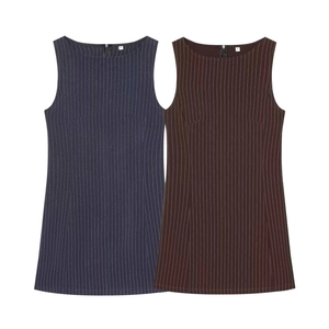 Robe Mini Sans Manches à Rayures Été Femme Élégante Coupe Ajustée Col Rond Fermeture Éclair Dos Polyester Robe Navette