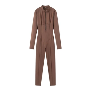 Combinaison de yoga marron à manches longues avec demi-zip et coutures sculptantes