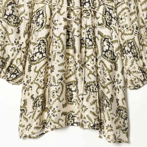Mini robe à fleurs avec manches bouffantes, imprimé ethnique et cordon au décolleté