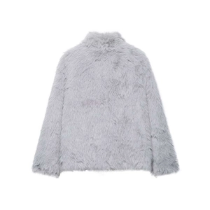 Cappotto corto in finta pelliccia grigio chiaro da donna con collo alto e texture soffice