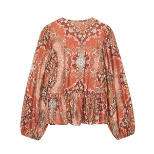 Camicia peplum da donna arancione con stampa paisley, maniche a sbuffo e stile boho