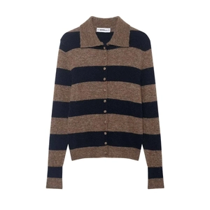 Cardigan en maille rayée marron et marine avec col polo et boutonnage frontal