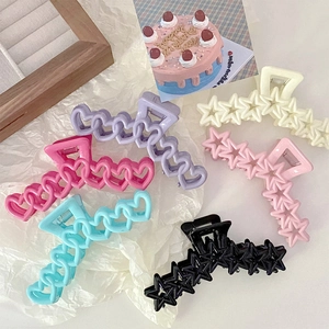 Grande Pince À Cheveux Cœur Plastique Creuse Épingle À Cheveux Douce Style Coréen Accessoire Pour Femmes