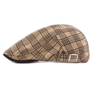 Classic British plaid beret in light khaki with adjustable side buckle and retro design