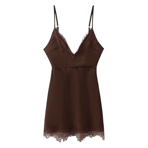 Elegante abito sottoveste in raso marrone cioccolato con pizzo e scollo a V