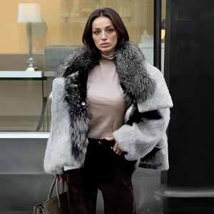 Veste en Laine Gris Clair pour Femmes Avec Col en Fausse Fourrure Manteau d'Hiver Chaud Décontracté Commuter Fermeture Éclair Manches Longues