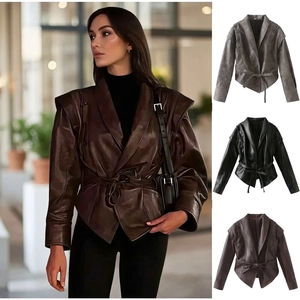 Giacca in Ecopelle Vintage da Donna Slim Fit con Allacciatura in Vita Spalline Revers Manica Lunga Cappotto in PU