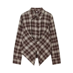Damen Casual Langarm Kariertes Hemd Asymmetrischer Faltenwurf Braun Beige Check Button Down Bluse Commuter Mode Alltag Top