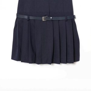 Chic black sleeveless pleated dress with a thin matching belt and silver square buckle