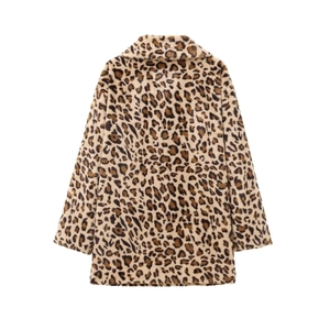Chic leopard print faux fur coat with lapels and long sleeves in a stylish midi length