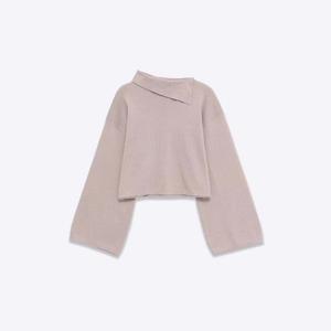 Chic lilac knit sweater with asymmetric folded collar and oversized flare sleeves