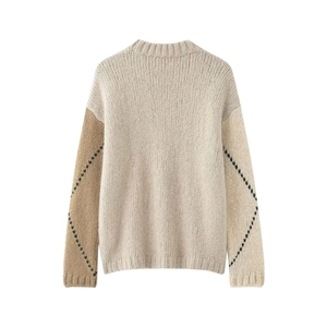 Vue détaillée du dos d'un pull en tricot avec motif losanges et design blocs de couleurs