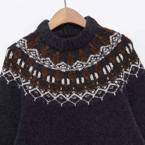 Winter loose charcoal grey Fair Isle jacquard knit sweater with round neck and retro patterns