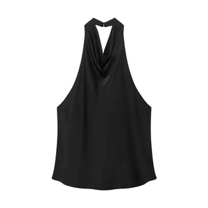 Haut élégant sans manches à licou noir en satin avec un décolleté drapé bénitier