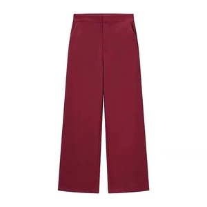 Pantalon large élégant bordeaux foncé à taille haute avec une coupe droite raffinée