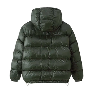 Glänzende dunkelgrüne Kapuzen-Steppjacke mit Steppdesign und verstellbarem Kordelzug am Saum