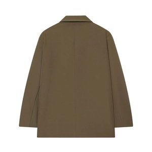 Rückansicht eines olivgrünen strukturierten Blazers mit Vertikalnaht und Revers-Detail