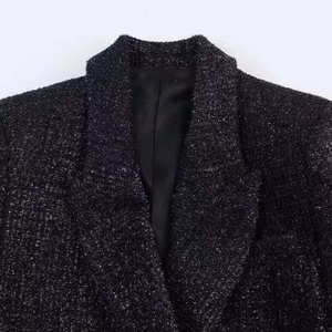 Giacca blazer classica in tweed nero da donna con trama in filo metallico premium