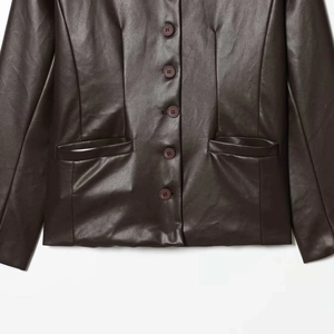 Veste classique en cuir PU marron foncé avec boutons simples et poches passepoilées