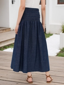 Klassischer dunkelblauer Denim-Maxirock mit hoher Taille und voluminöser A-Linien-Silhouette