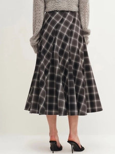 Elegant high-waist plaid A-line wool skirt with vintage tartan pattern and pleated hem