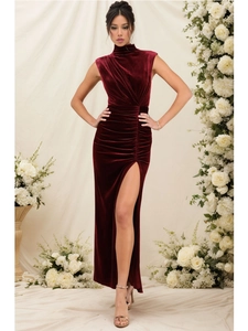 Elegant Sleeveless Wine Red Velvet Maxi Dress For Women Ruched Slim Fit Evening Party Gown With High Slit Stand Collar