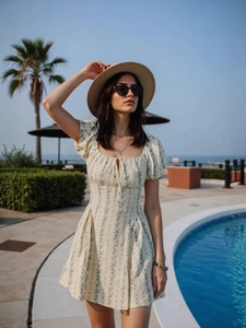 Robe Mini Florale Vintage Français Femmes Manche Bouffante Col Carré Dos Nu Coupe Ajustée Robe Été Vacances