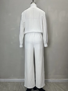 Survêtement blanc pour femme avec col montant et bandes latérales, vue arrière 2 pièces