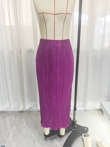 Plissee-Maxirock in Lila mit hoher Taille und elastischem Bund für Damen im Sommer