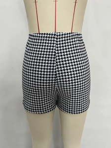 Γυναικείο πλεκτό σορτς με σχέδιο houndstooth, στενή εφαρμογή και ψηλή ελαστική μέση για καλοκαίρι