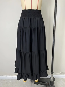 Jupe longue noire à volants pour femme avec taille haute élastique et style bohème chic