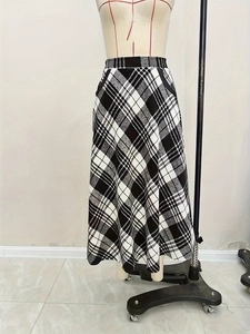 Jupe longue à carreaux noir et blanc en laine pour femme avec taille haute évasée