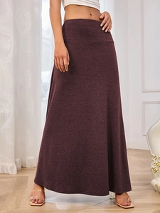 Elegant high-waisted burgundy A-line knitted maxi skirt in a minimalist style