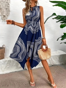 Robe mi-longue sans manches bleu marine avec imprimé vagues et ourlet irrégulier