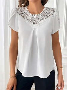Chemisier blanc élégant à manches tulipe et bordure en dentelle pour femmes chic