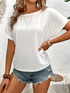 T-shirt blanc en maille brodée ajourée à manches courtes et col rond décontracté