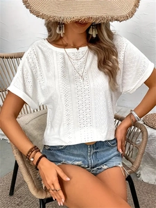 T-shirt blanc à manches courtes en dentelle tricotée avec broderie florale ajourée