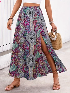Jupe mi-longue bohème imprimé paisley à taille haute avec fente latérale de plage