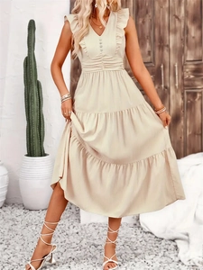 Women's Bohemian Tiered Maxi Dress V-Neck Ruffle Sleeve Jacquard Smocked High Waist Long Tiered Cake Dress For Vacation