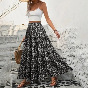Falda larga de mujer con estampado floral y cintura alta en estilo bohemio casual