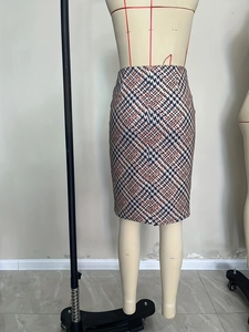 Elegant high-waist houndstooth pencil skirt for women with navy and beige patterns
