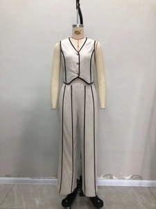 Ensemble deux pièces pour femmes avec gilet et pantalon large à liserés contrastés