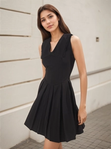 Damen Elegant Ärmellos V-Ausschnitt Plissee Minikleid Mit Spitzenbesatz Slim Fit Hohe Taille A-Linie Casual Party Kleid