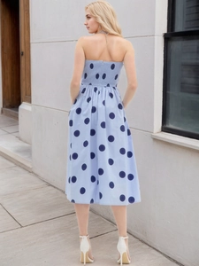 Robe midi bustier bleu clair à pois pour femme avec détails élastiques dans le dos