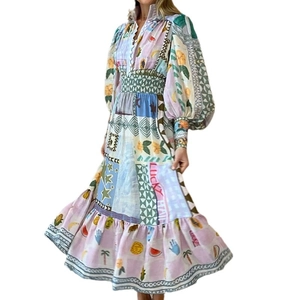 Robe maxi bohème à col en V avec manches lanternes et imprimés de fruits tropicaux